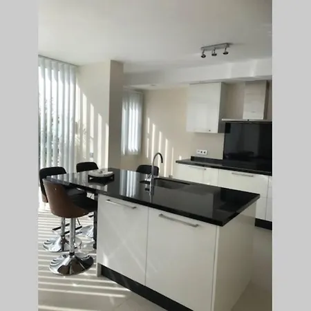 Luxury - 4 Bedrooms, 5 Bathrooms Costa Adeje (Tenerife)