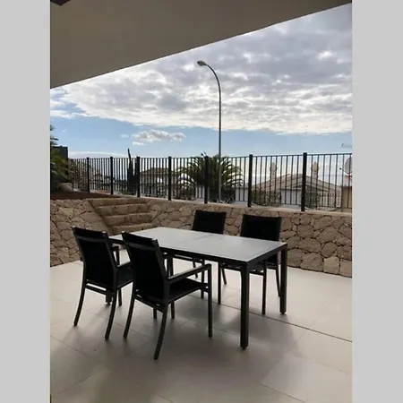 Luxury - 4 Bedrooms, 5 Bathrooms Villa Costa Adeje (Tenerife)